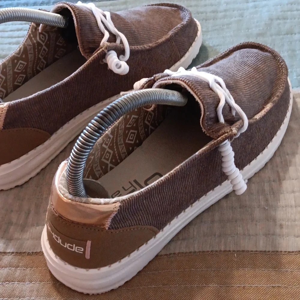 NWOT Hey Dude Wendy Corduroy Chestnut - Picture 9 of 16